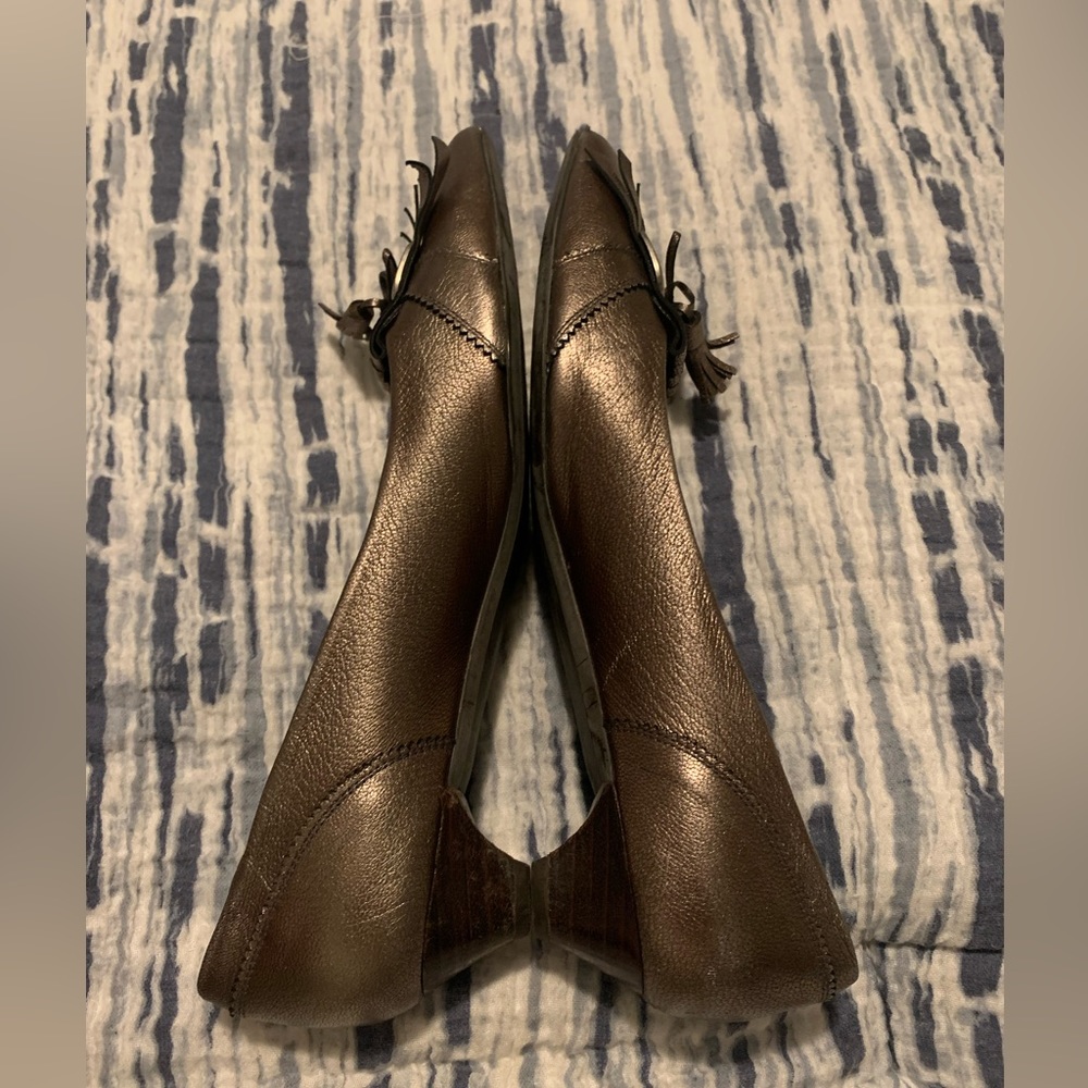 Stuart Weitzman Bronze Leather Low Heel Tassel Shoes Sz 7.5 - Picture 5 of 7